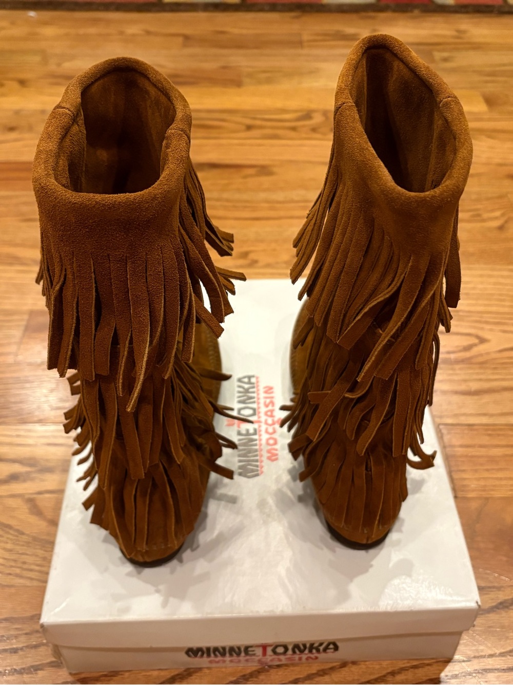 Minnetonka brown Suede Triple Fringe Moccasin Boots Sz 6 NWT